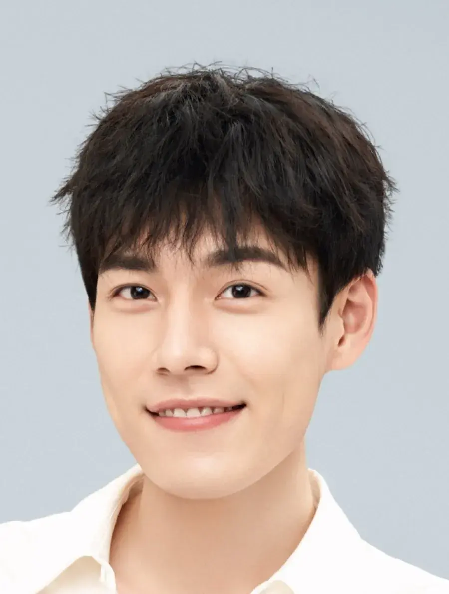 بیوگرافی He Ze Yuan