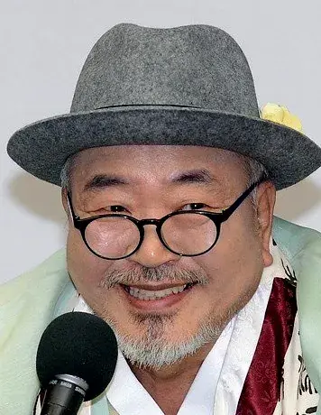 بیوگرافی Kim  Bong Soo