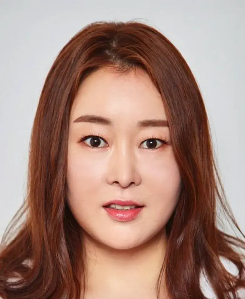 بیوگرافی Yoon Su Mi