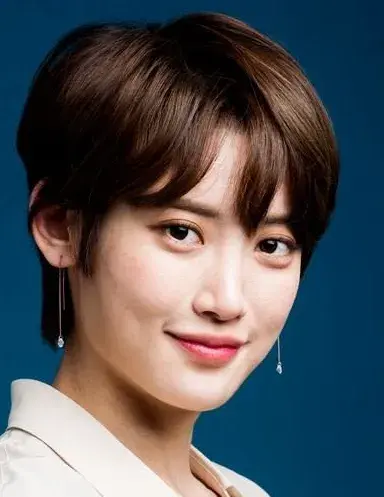 بیوگرافی Hong Seo Young