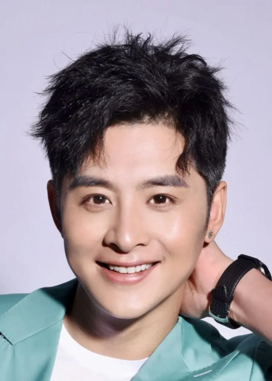بیوگرافی Luo Chun You