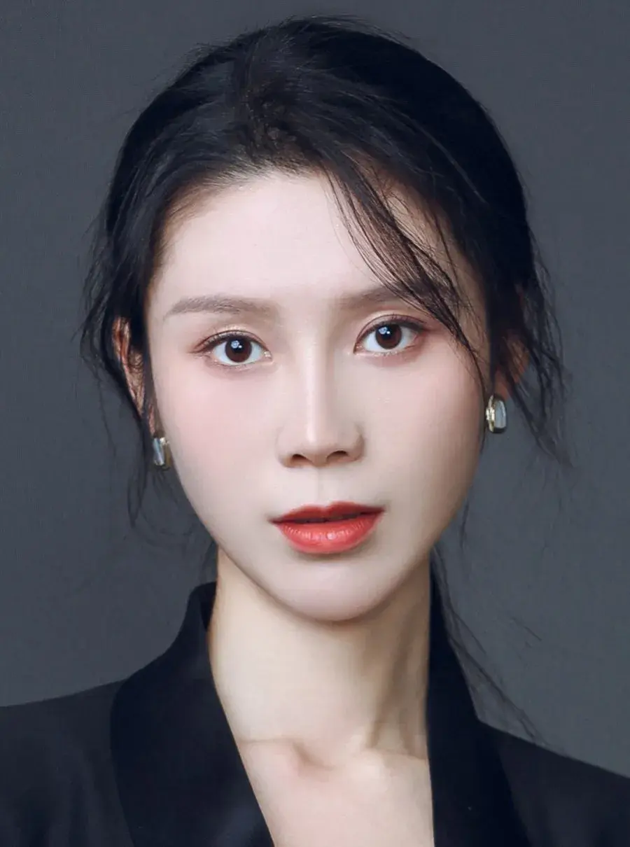 بیوگرافی Li Jing Yao