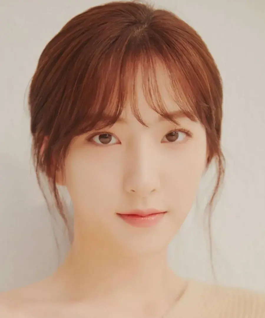 بیوگرافی Son Joo Yeon