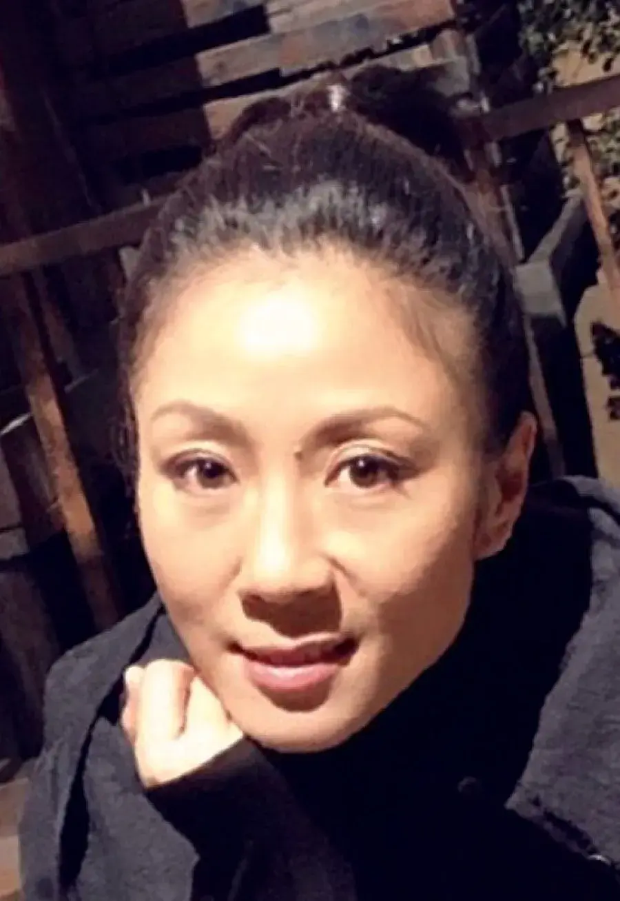 بیوگرافی Zhou Xiao Fei