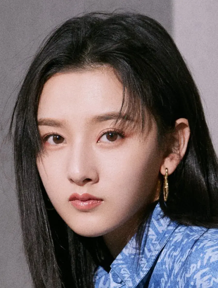 بیوگرافی Song Zu Er