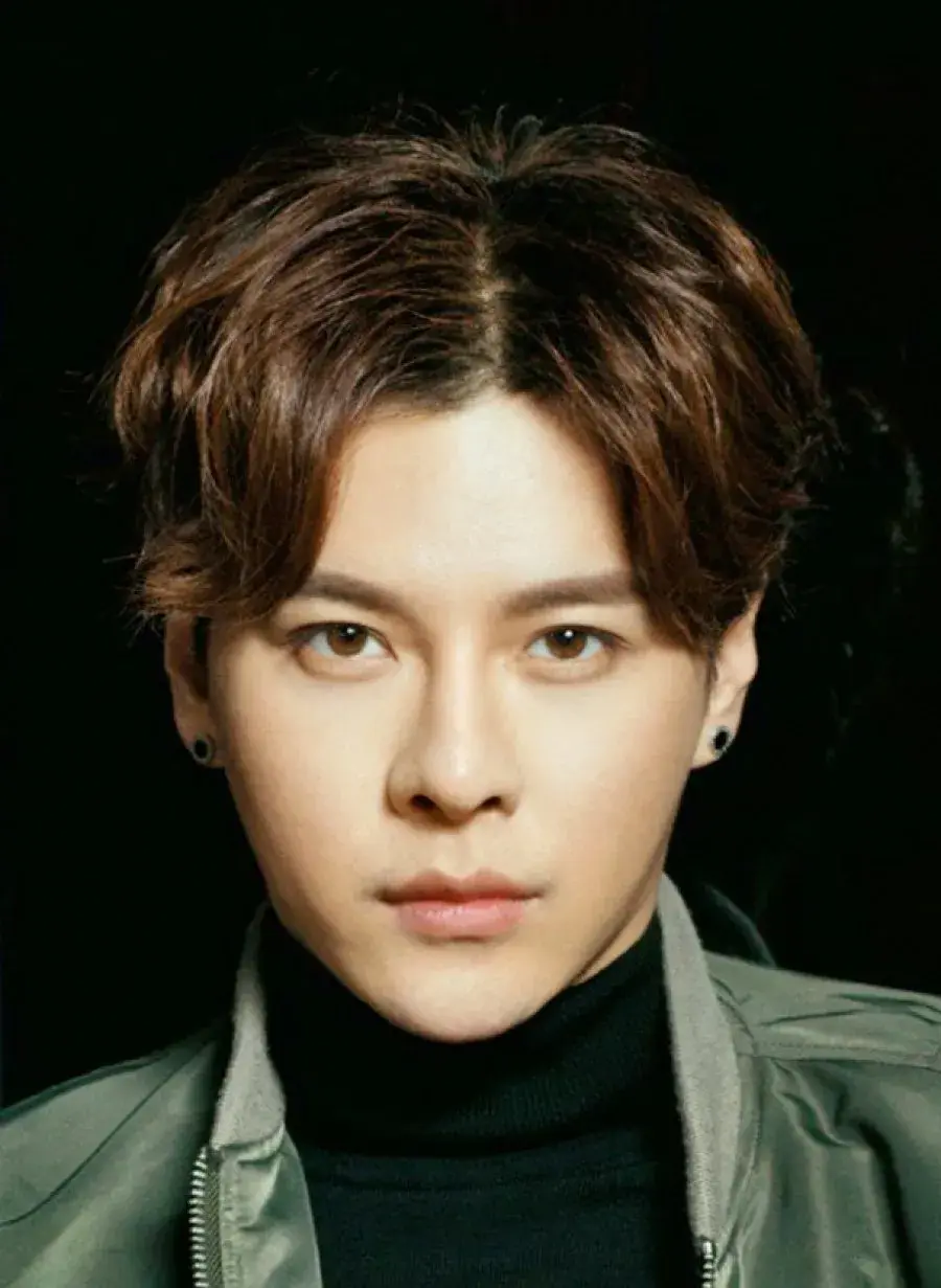 بیوگرافی Xu Hai Qiao