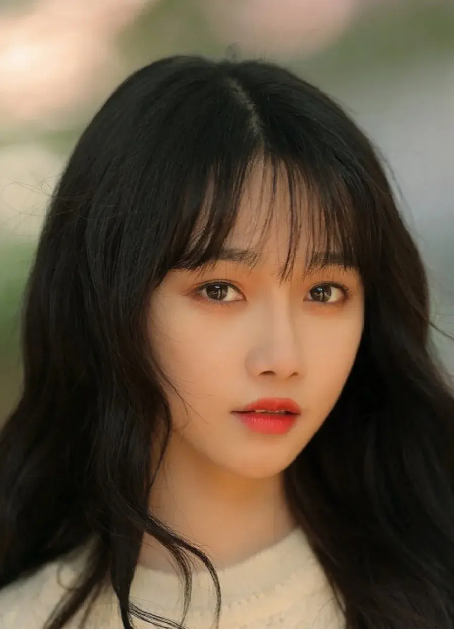 بیوگرافی Song Xin Ran