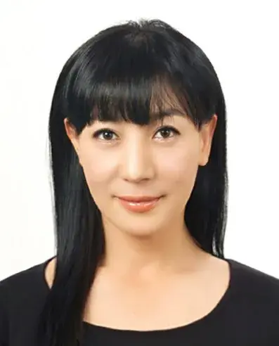 بیوگرافی Heo Yoon Jung