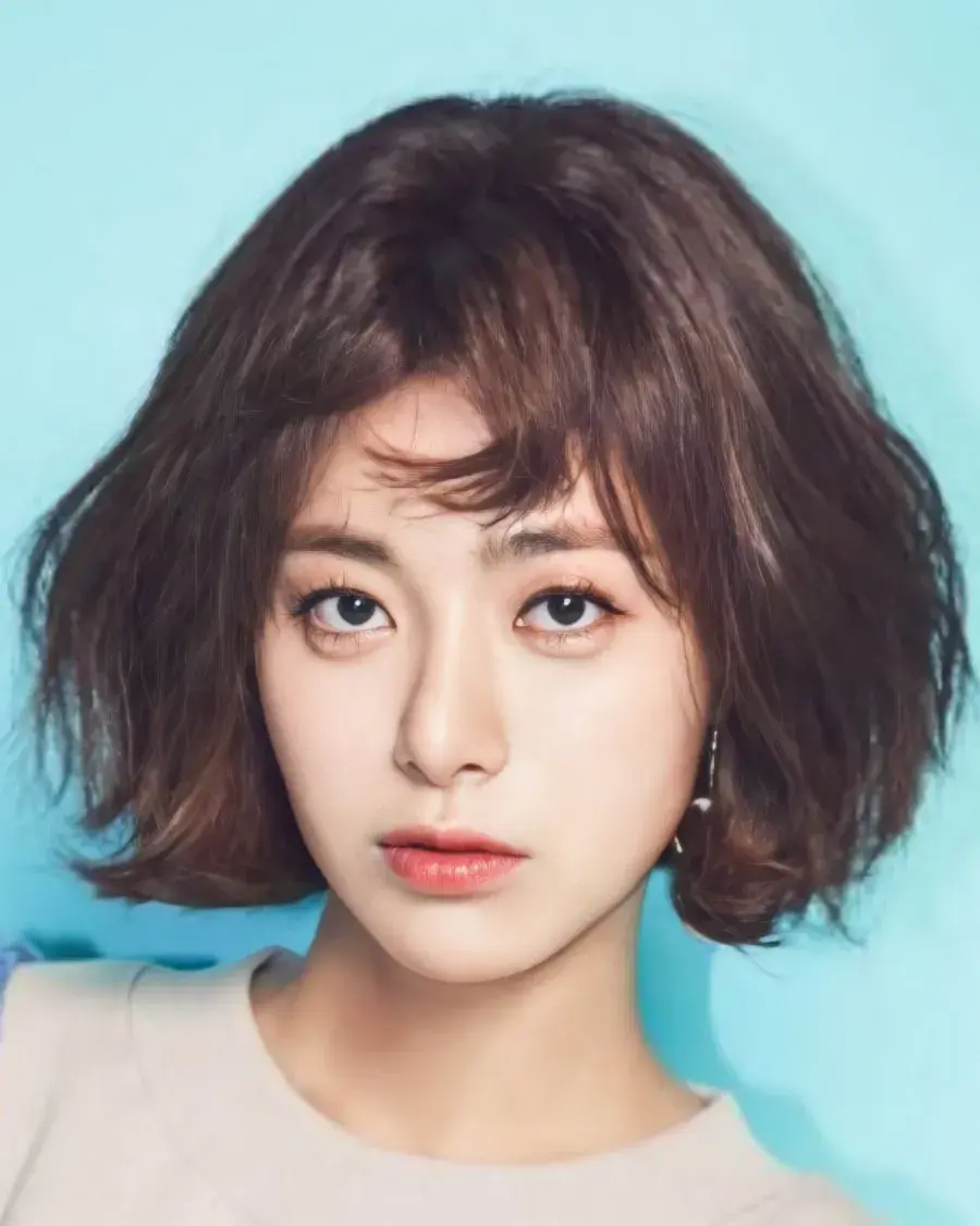 بیوگرافی Lee Young Eun