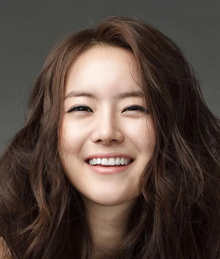 بیوگرافی Yoo Ha Na