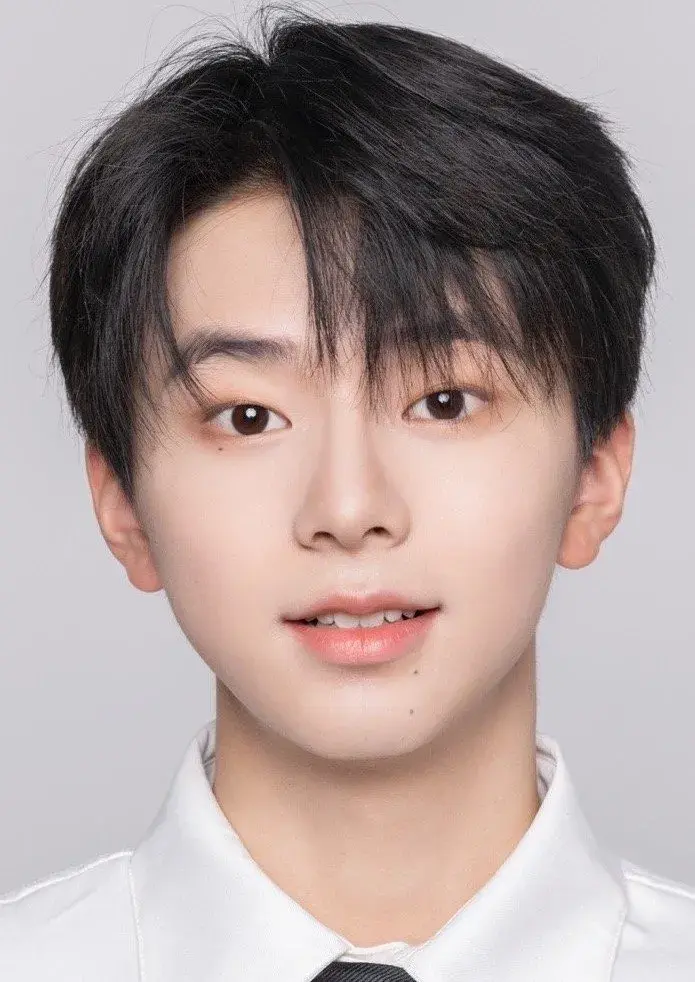 بیوگرافی Zhang Ting Rui