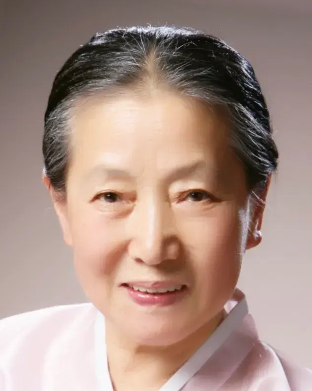 بیوگرافی Son Young Sun