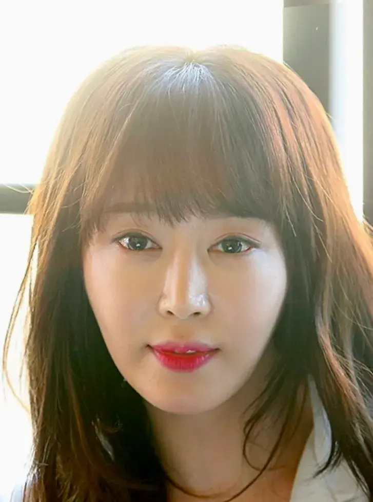 بیوگرافی Kim Ji Eun