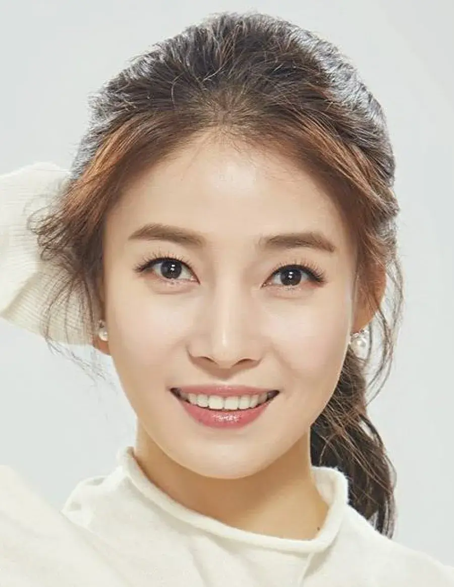 بیوگرافی Moon Bo Ryung