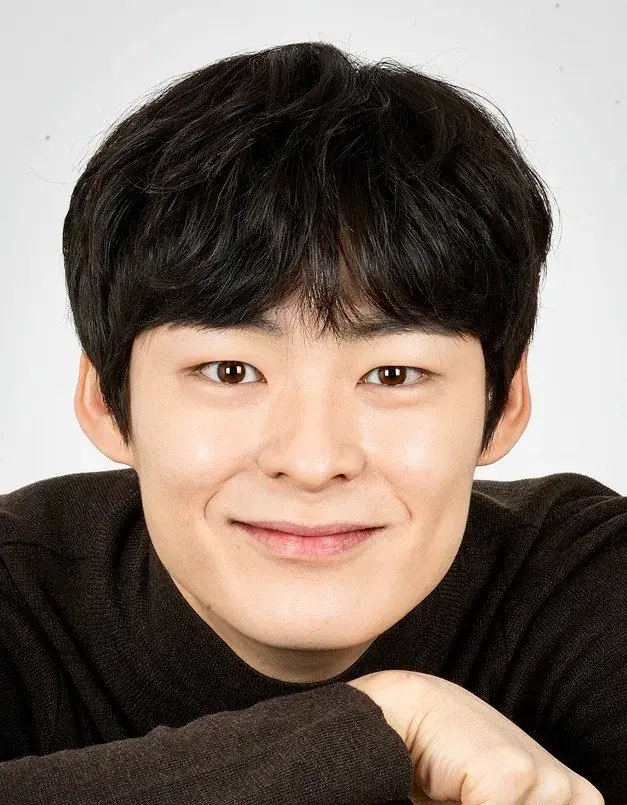 بیوگرافی Song Geon Hee