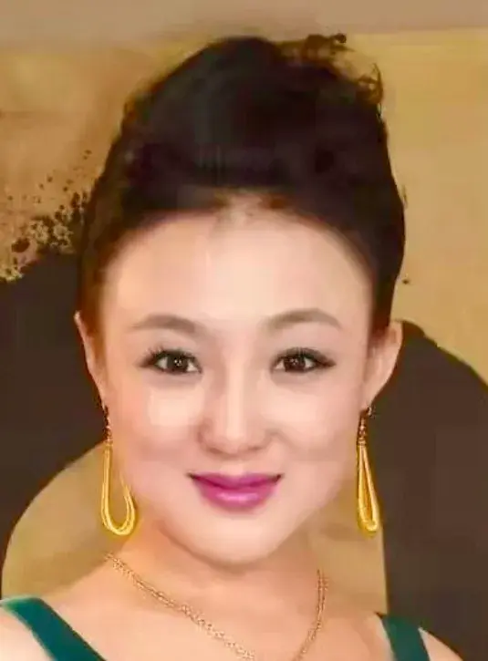 بیوگرافی Zhu Cong Ying
