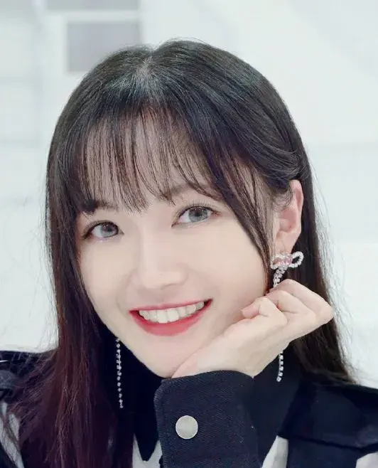 بیوگرافی Zha Yi Chen