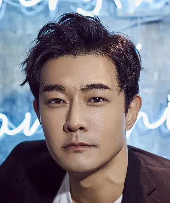 بیوگرافی Huang Wei Te