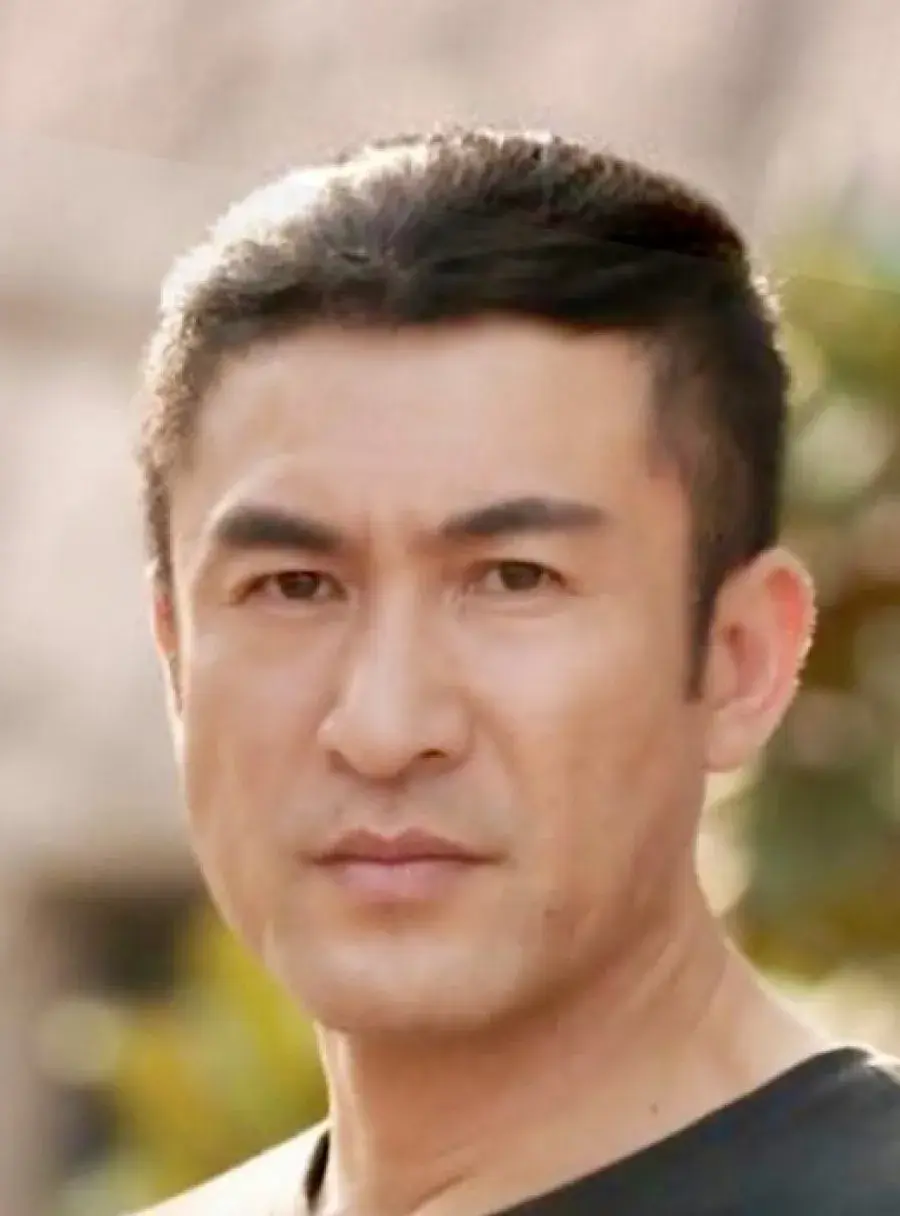 بیوگرافی Rong Sheng Xiao