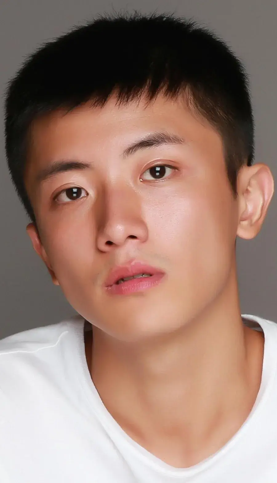 بیوگرافی Kim Shin Bi