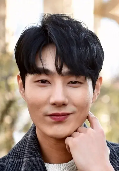 بیوگرافی Yang Hak Jin