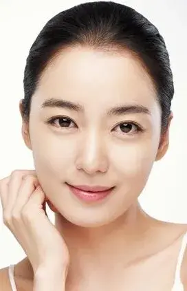 بیوگرافی Lee So Yeon