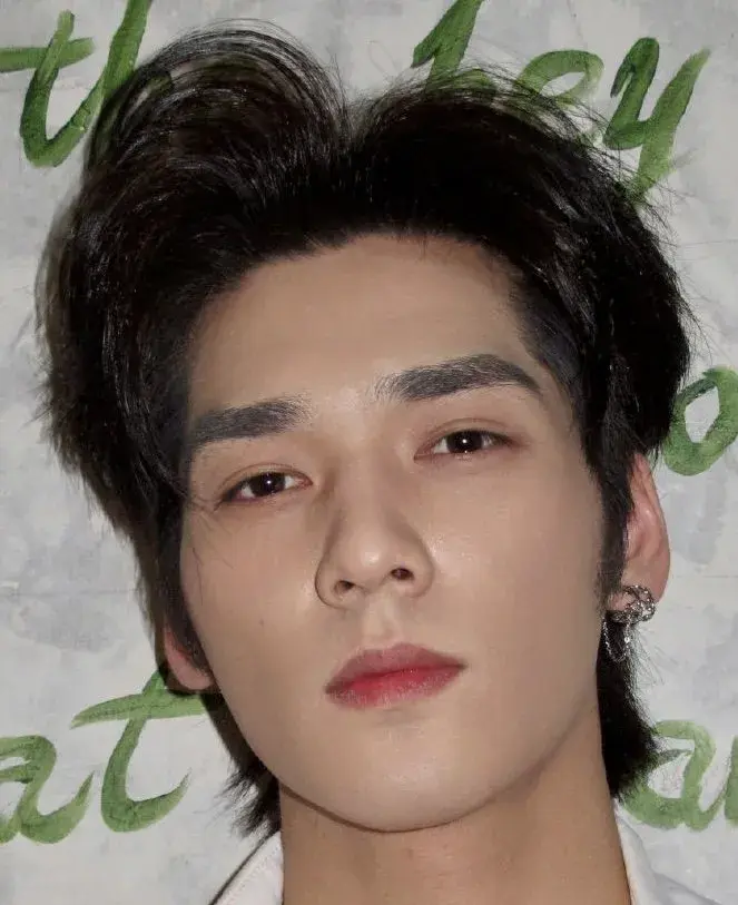 بیوگرافی Tu Xian Zhi