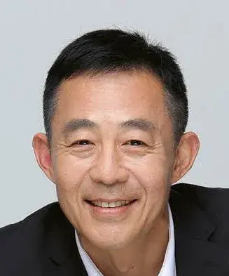 بیوگرافی Hou Yong