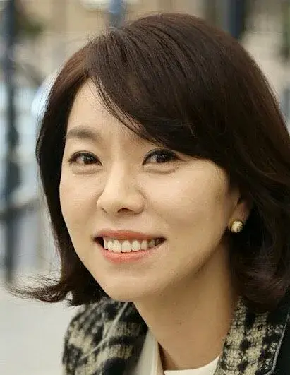 بیوگرافی Yoo Ji Soo