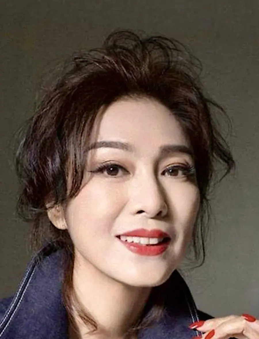 بیوگرافی Yim Wai Ling