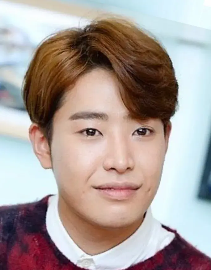 بیوگرافی Park Min Woo