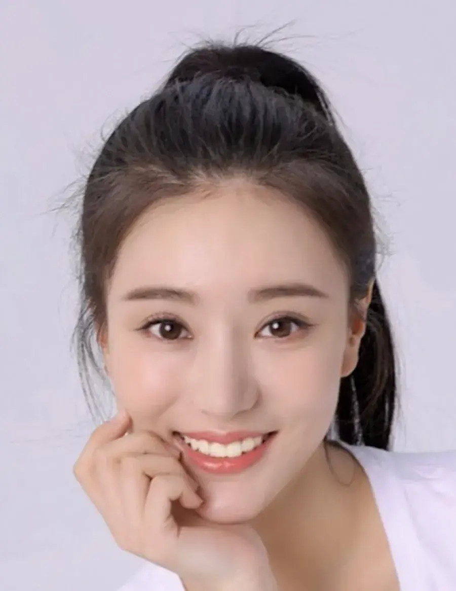 بیوگرافی Xin Ru Yi