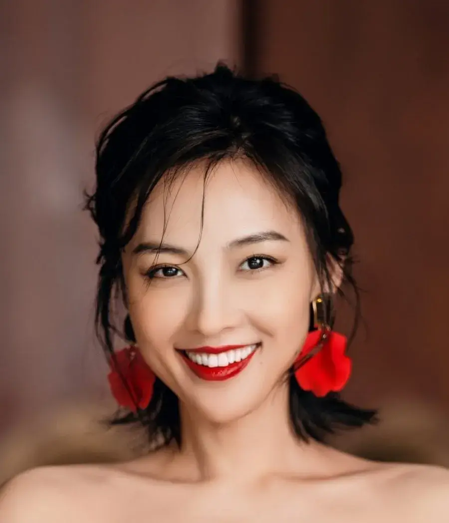 بیوگرافی Zheng Luo Qian