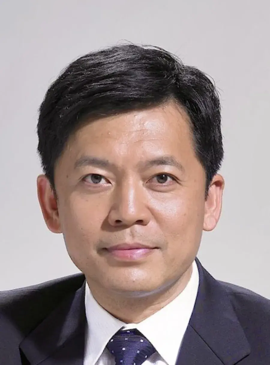 بیوگرافی He Zheng Jun