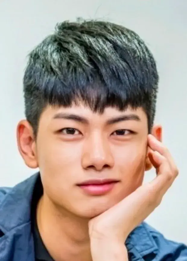 بیوگرافی Ryu Eui Hyun