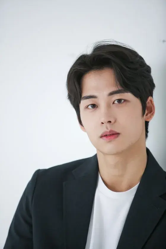 بیوگرافی Kim Do Kyung
