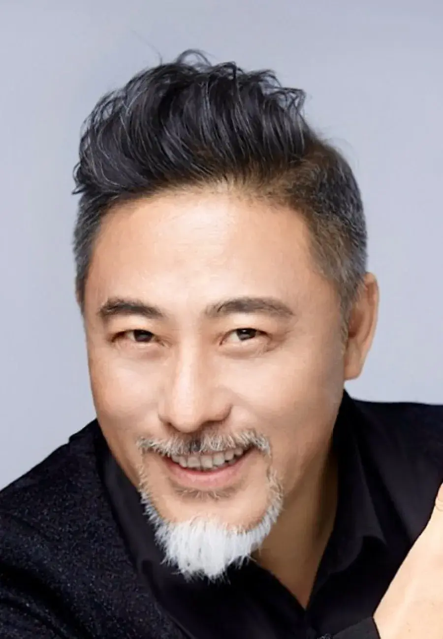 بیوگرافی Lu Yong