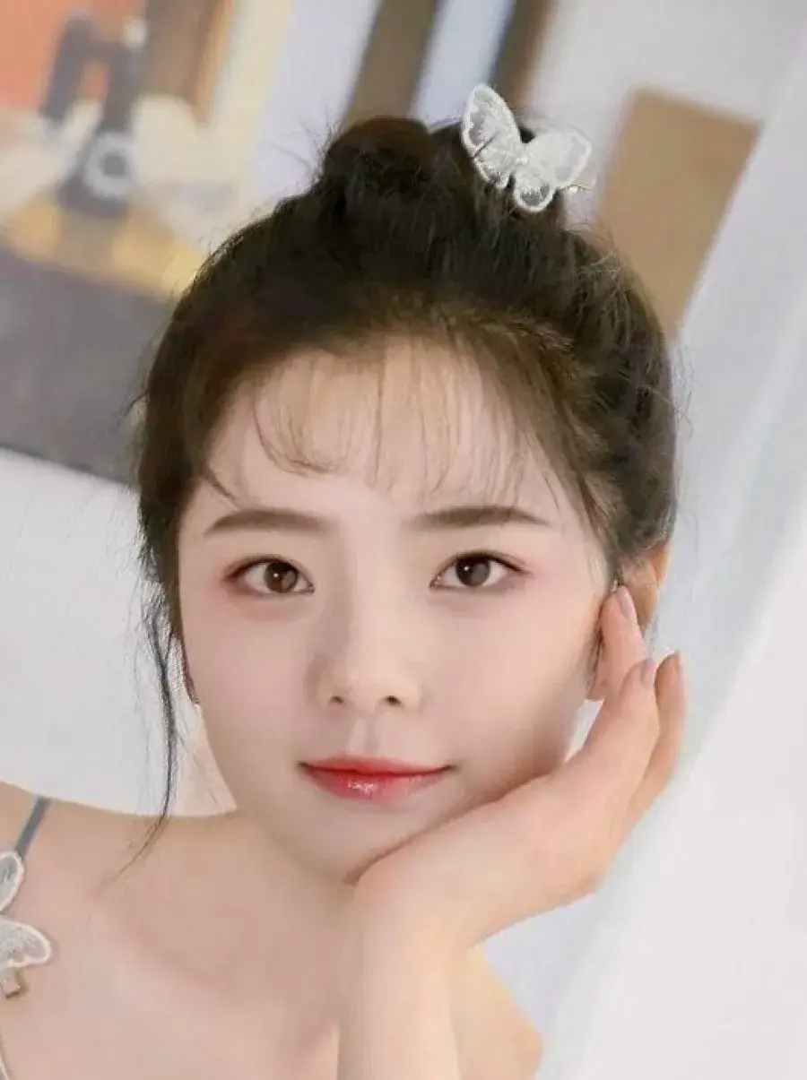 بیوگرافی Jin Lu Ying