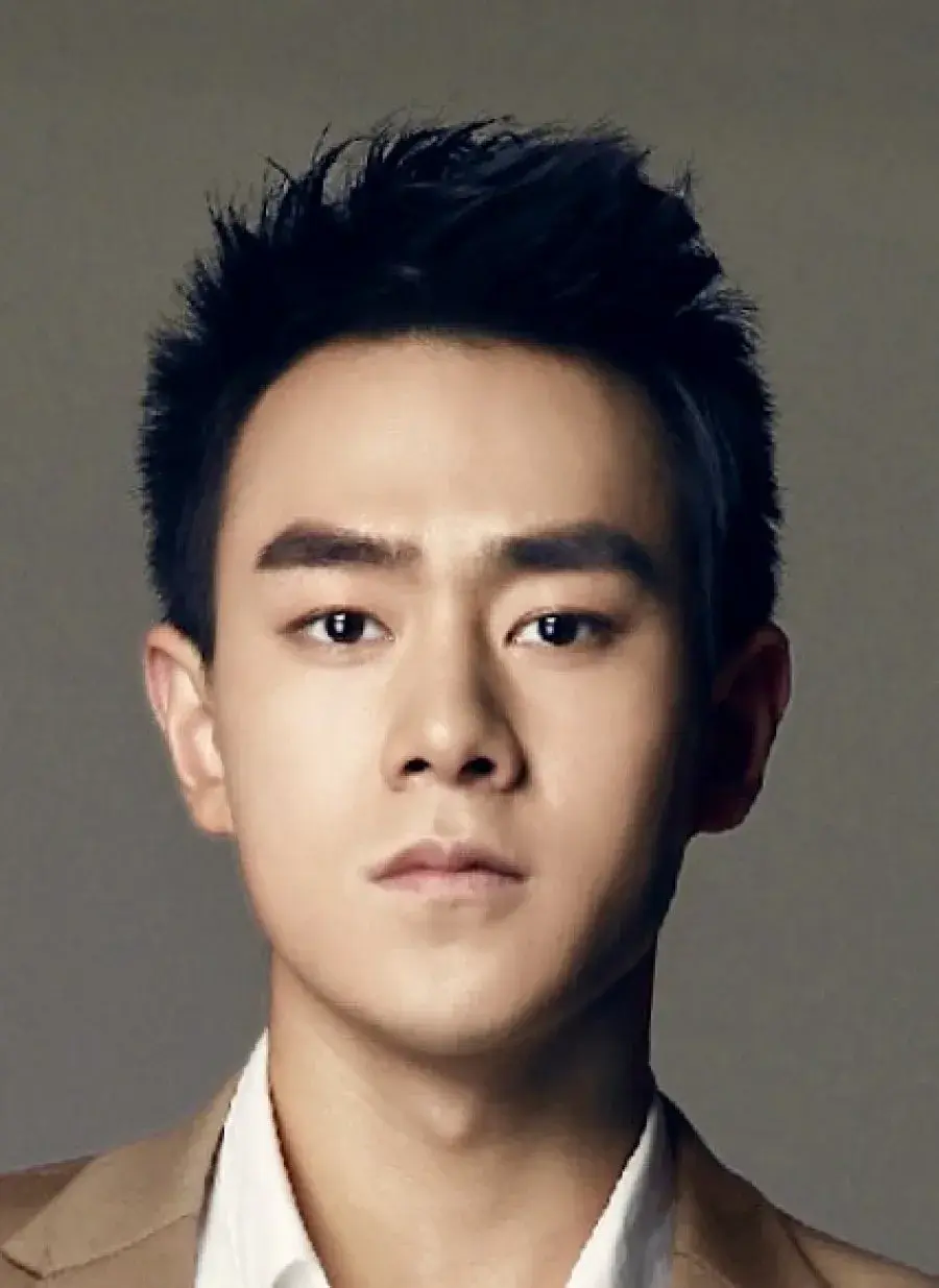 بیوگرافی Hou Rui Xiang