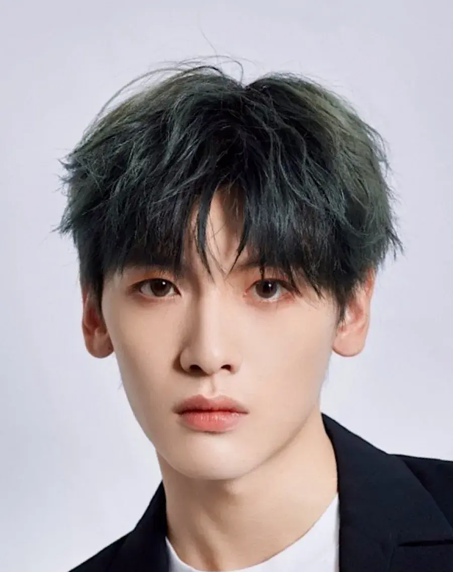 بیوگرافی Zhai Xiao Wen