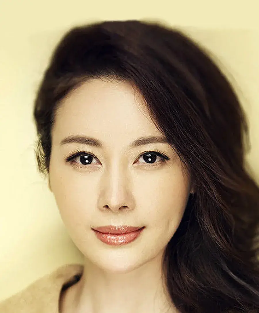 بیوگرافی Deng Ying