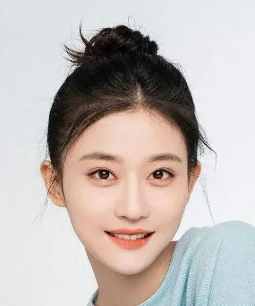 بیوگرافی Yu Yi Lei