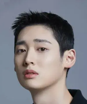 بیوگرافی Lee Kwang Hee