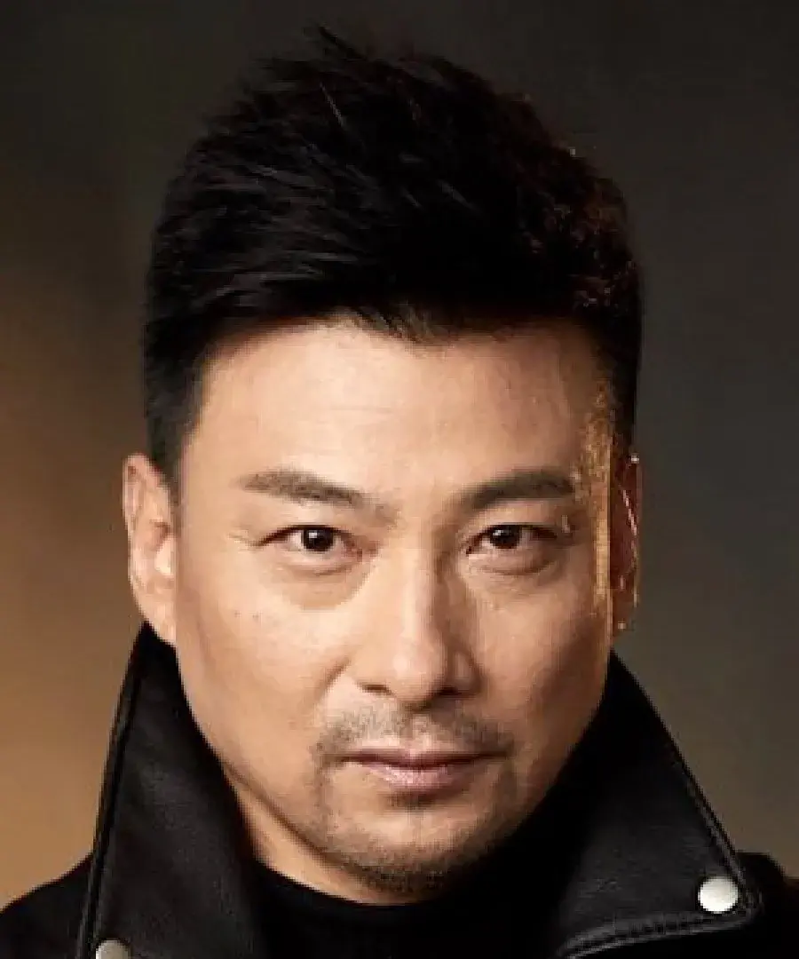 بیوگرافی Guo Jun