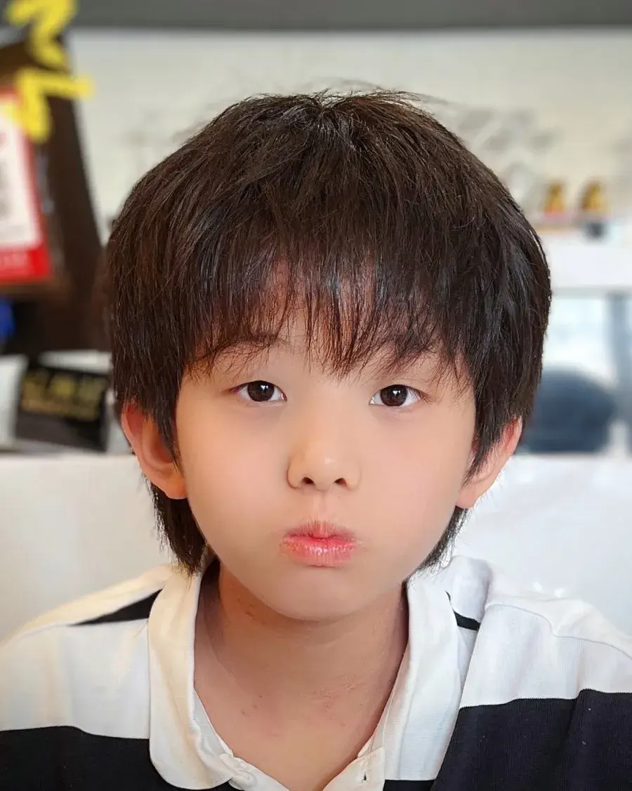 بیوگرافی Zhang Yi Han