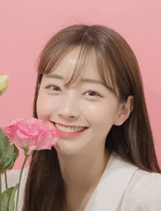 بیوگرافی Kwon Ah Reum