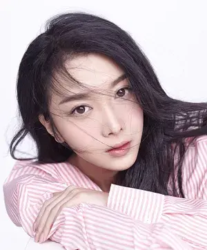 بیوگرافی Zhang Lan Yi