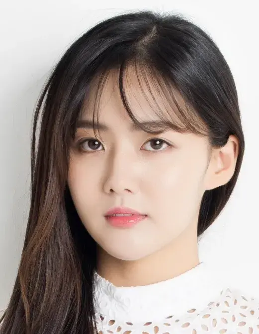 بیوگرافی Lee Ye Hyun