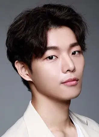 بیوگرافی Kim Do Geon