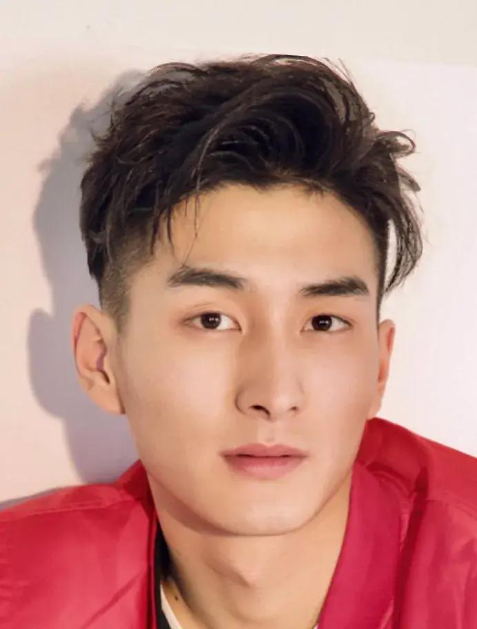 بیوگرافی Huang Yu Qing